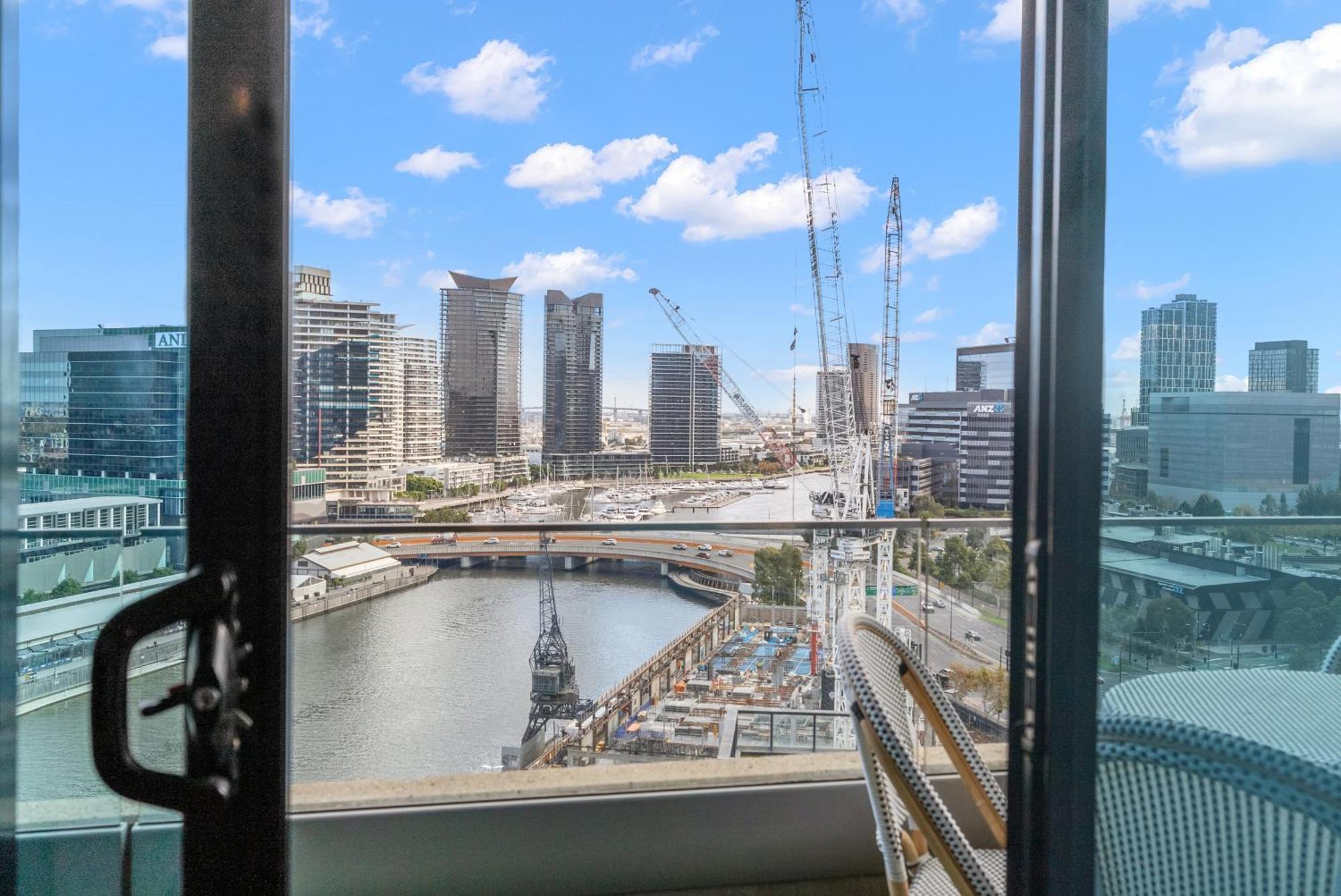 Resort Style Living Yarra Wharf 墨尔本 外观 照片