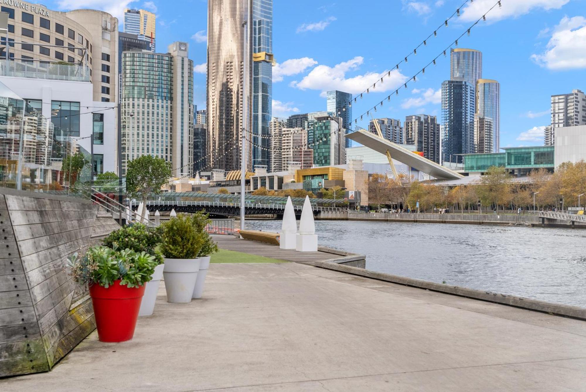 Resort Style Living Yarra Wharf 墨尔本 外观 照片