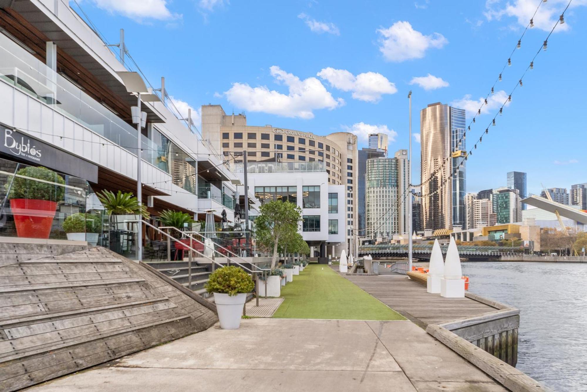 Resort Style Living Yarra Wharf 墨尔本 外观 照片
