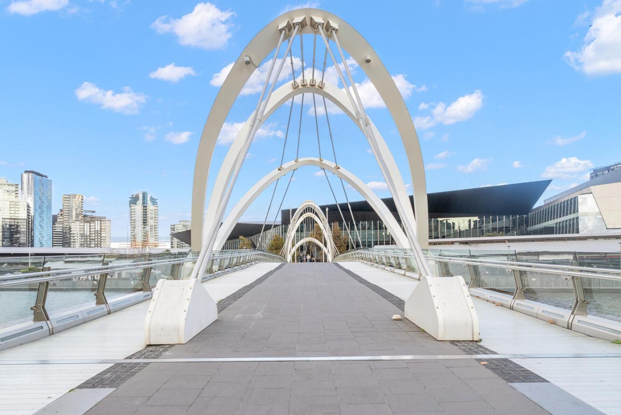 Resort Style Living Yarra Wharf 墨尔本 外观 照片